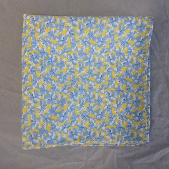 Little Black Tie Sea Turtle Bow Tie - Picture 3 of 5